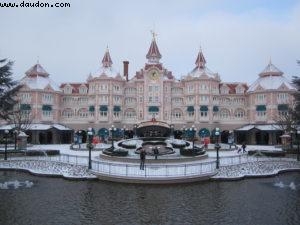 Disneyland Paris sous la neige