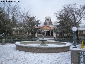 Disneyland Paris sous la neige