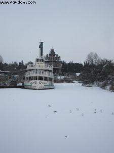 Disneyland Paris sous la neige
