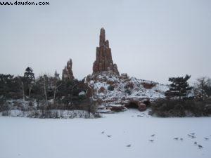 Disneyland Paris sous la neige