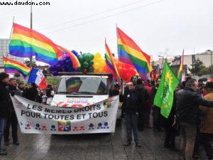 Manif pour l'égalité des droits au mariage - Orléans