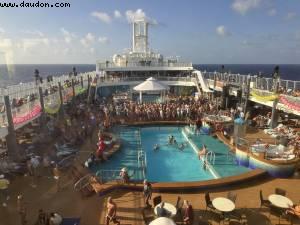 Splash party - Norwegian Pearl - RSVP Cruise